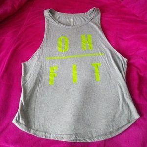 3/$15! EUC oh fit muscle tee